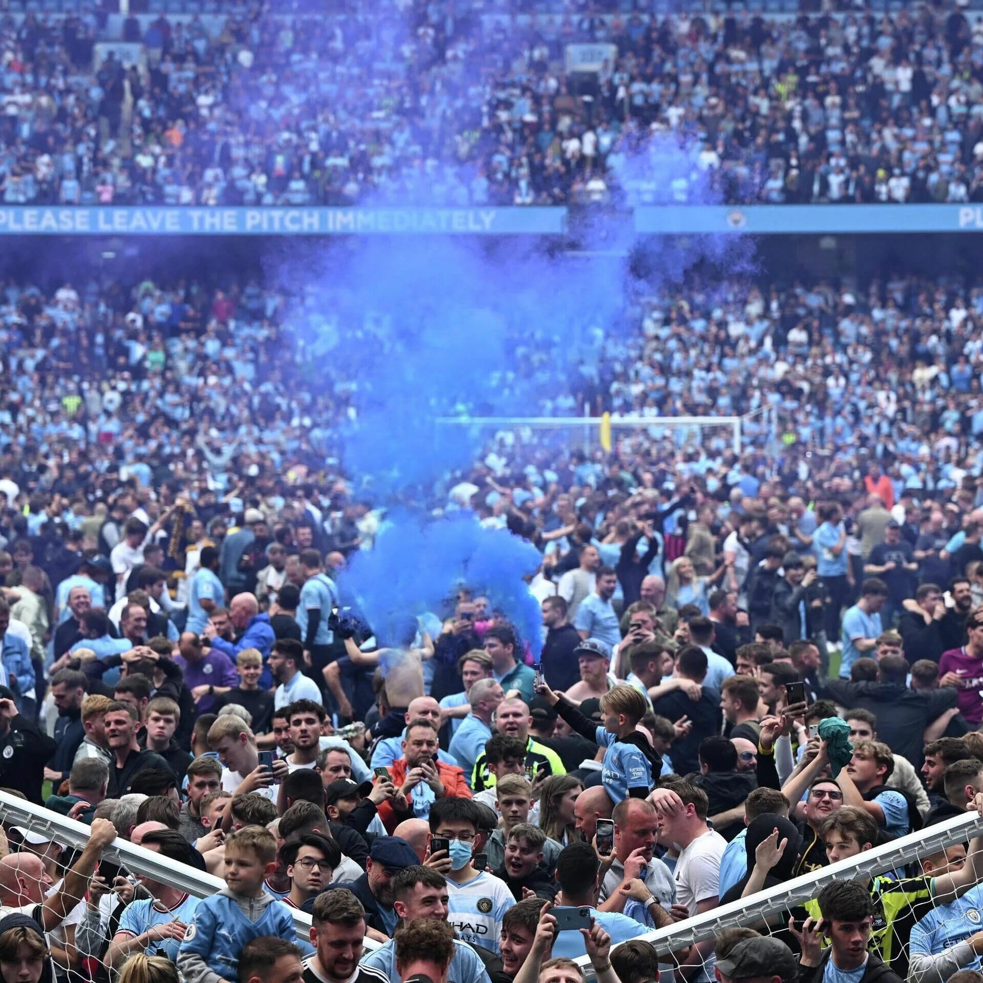 IPL Fan park crowd