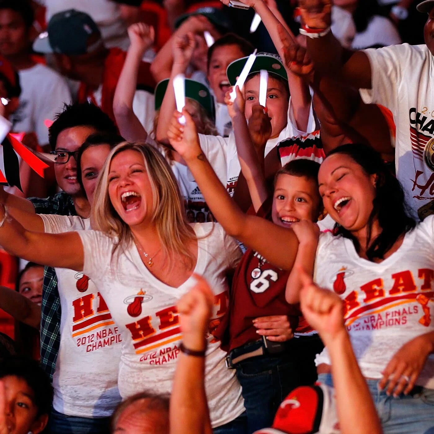 RCB Fans cheering